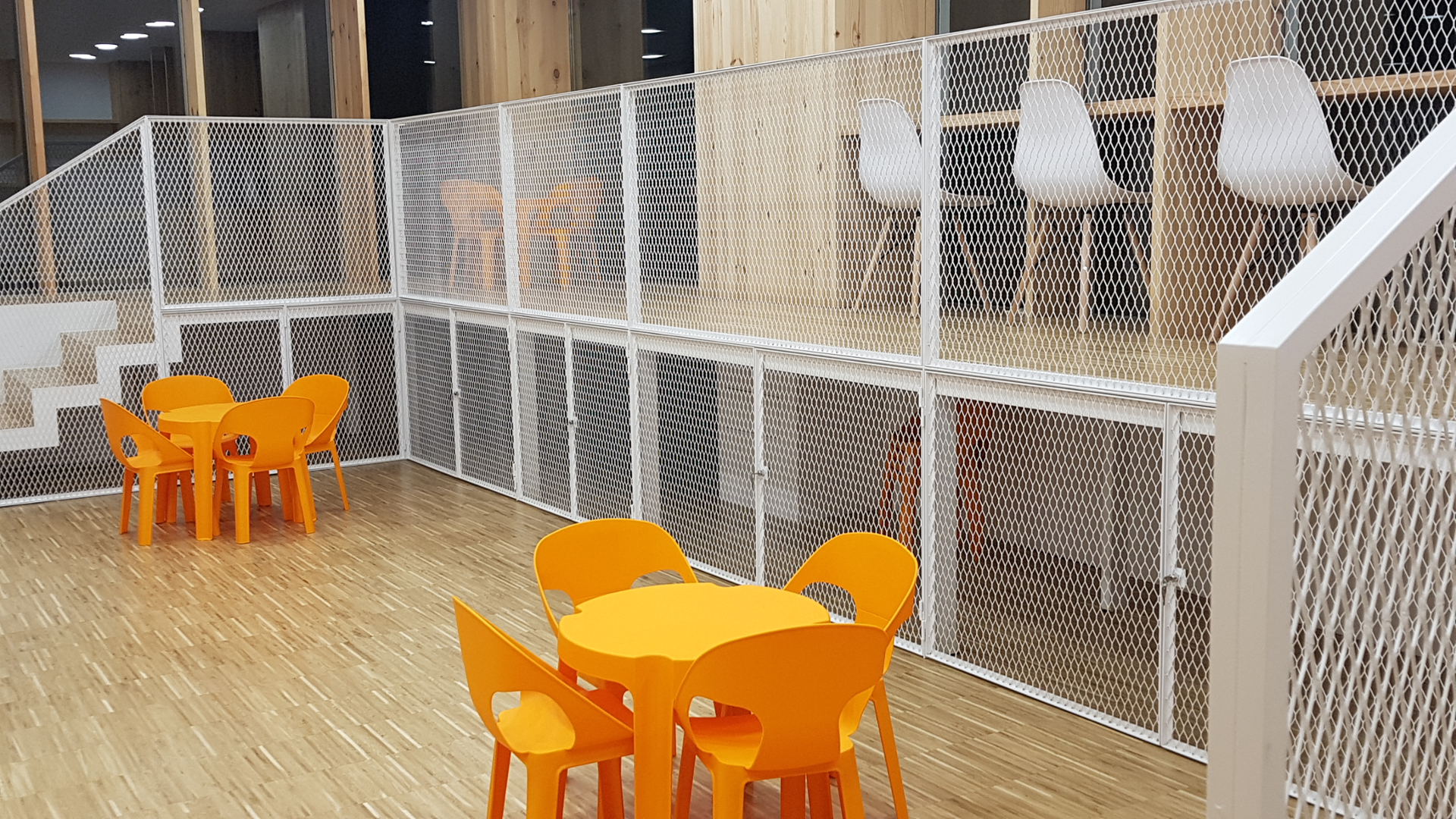 Consulta la disponibilidad del Local 15